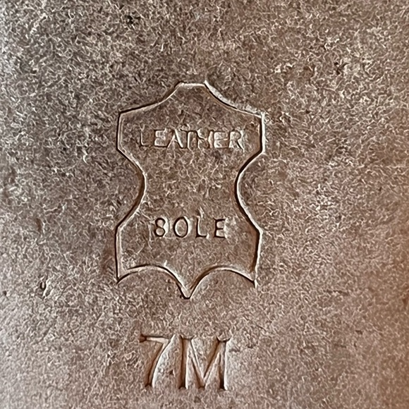 Tori Burch Carina Raffia Tan and White Size 7 Flats - Picture 9 of 9